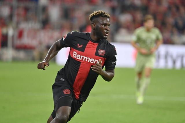 万欧租借费, 等待飞往米 万欧租借费, 等待飞往米