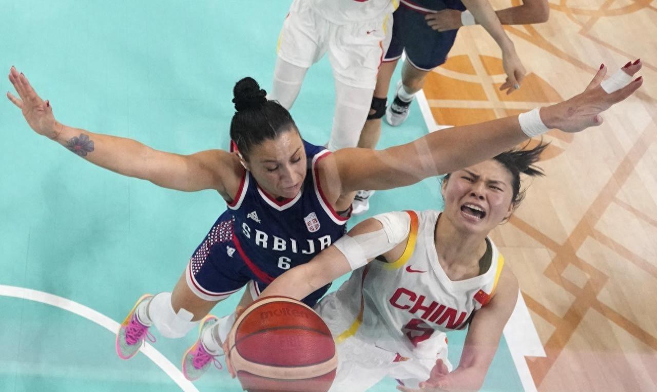 场的顶梁柱, 各界媒体专